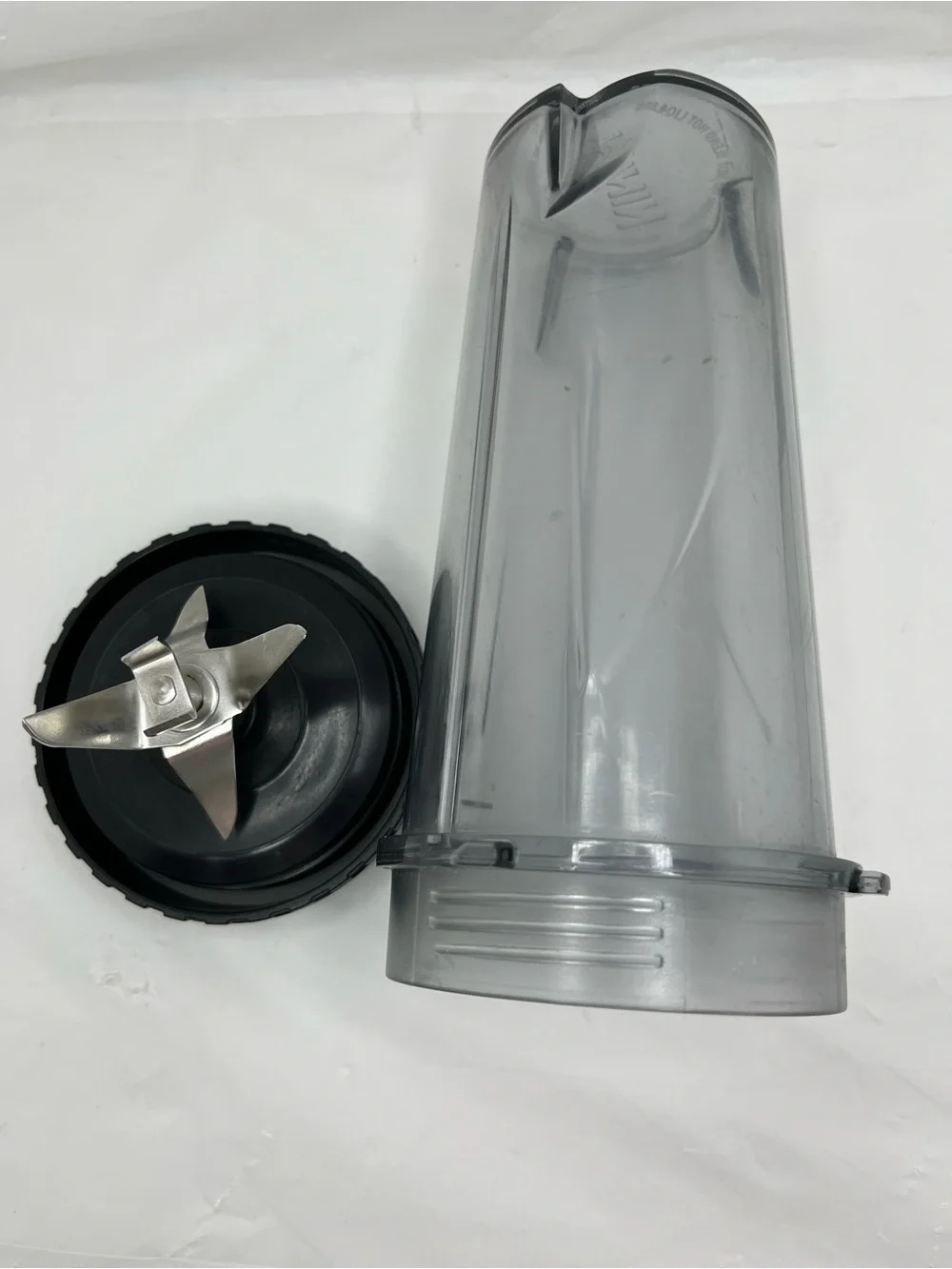 Nutri Ninja 16 oz Single Serve Blender Cup with Blade Assembly Replacement